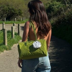 BAGGU Medium Bowler Bag in Green Juice